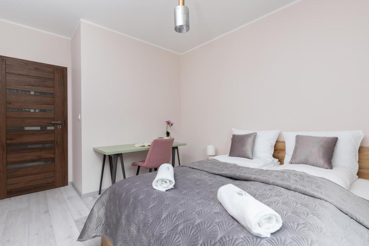Plac Unii Apartment Gdynia By Noclegi Renters Exteriör bild