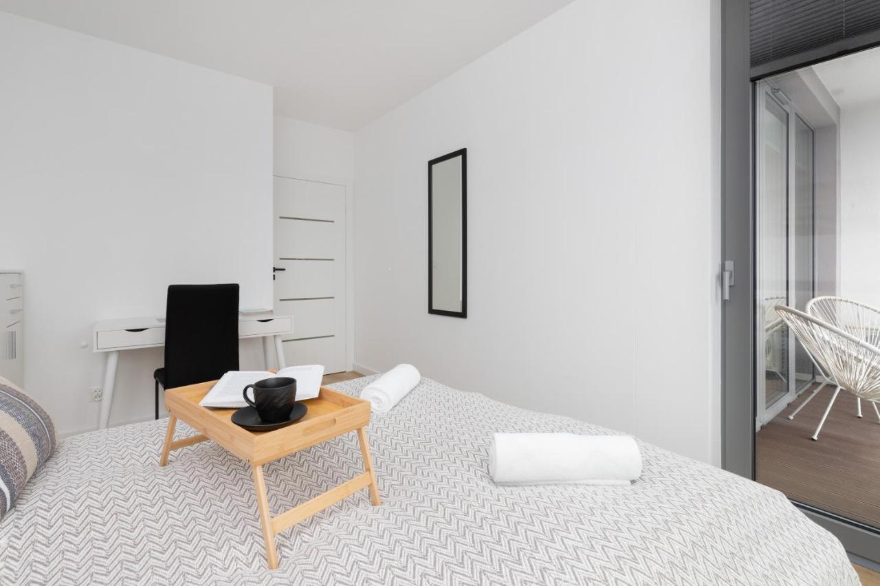 Plac Unii Apartment Gdynia By Noclegi Renters Exteriör bild